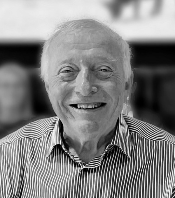 Dhr.  Walter Debacker