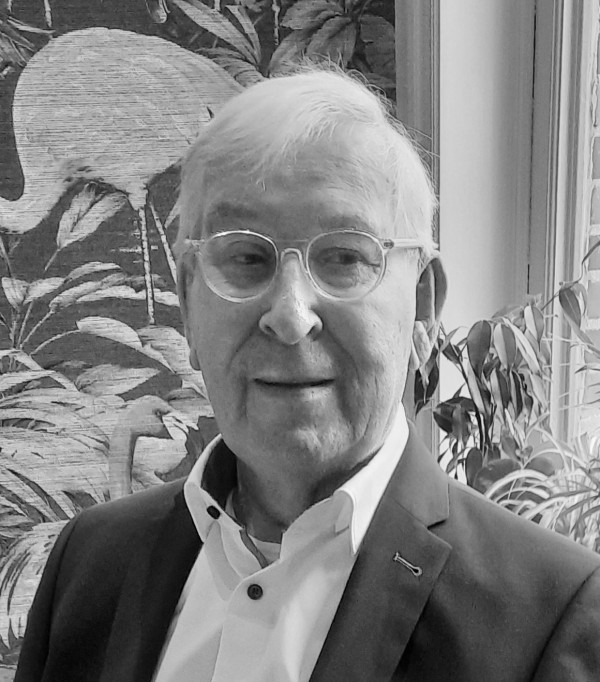 Dr. Frank Quintens