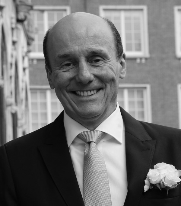 Dr. Vincent Herpels
