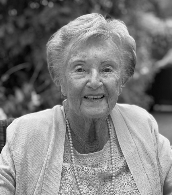 Mevr. Simonne Corneille - Van Britsom